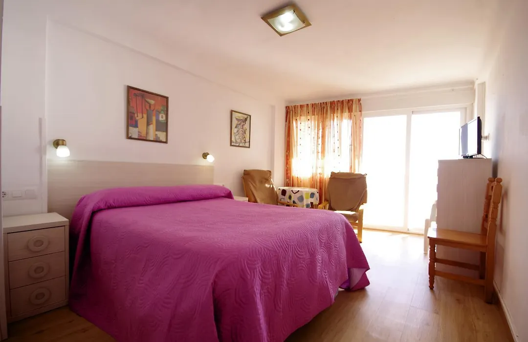 Apartamentos Los Pinos-1