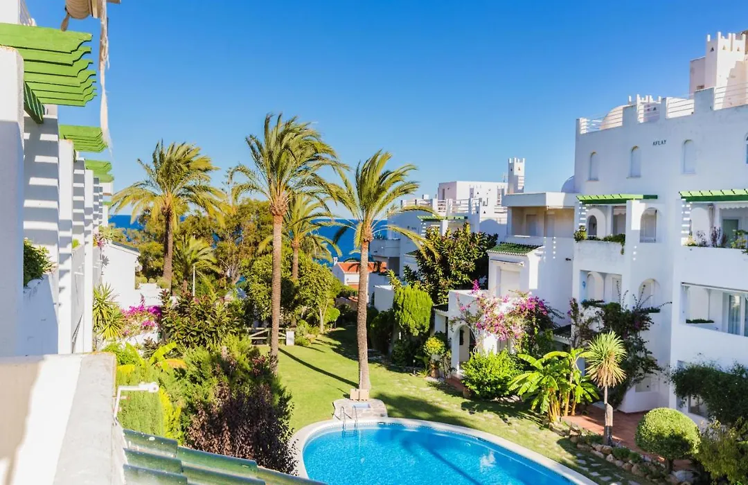 Oasis Club II Triplex Apartment By Rock Rentals-1