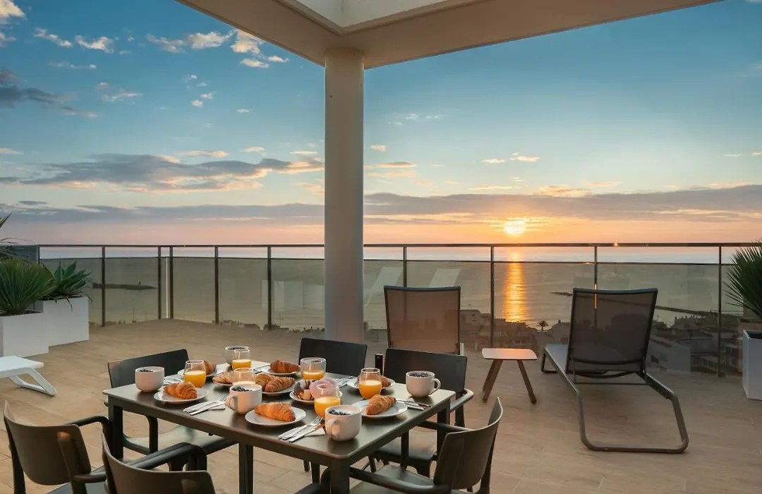Ahoy Apartments-1