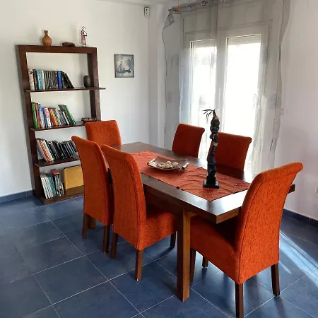 Homely Apartments Villa Castelar-2