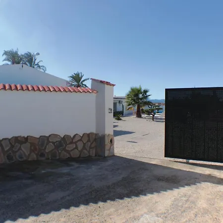 Awesome Home In Crevillente With 3 Bedrooms, Wifi And Outdoor Swimming Pool-3
