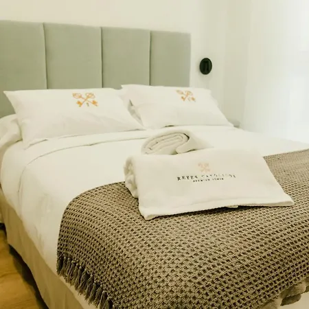 Reyes Catolicos Premium Homes-2