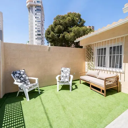 Apartamento ALMA con terreno privado y parking compartido - a 800m de Playa Poniente-3