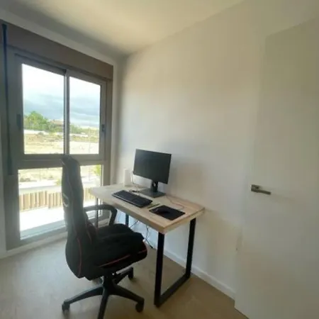 Townhouse In Vista Hermosa With Roof Views-2