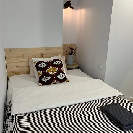 Hola Hostel Alicante-3