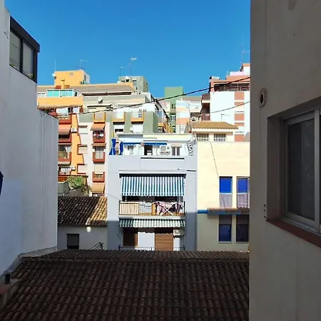 Apartamentos Casa May 1- Centro Benidorm-Solo Mayores De 30 Anos Y Familias-3