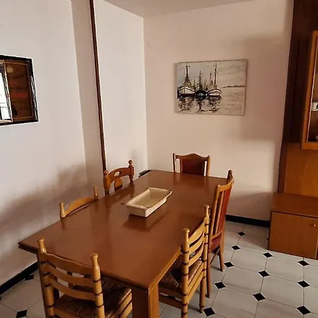 Apartamentos Casa May 1- Centro Benidorm-Solo Mayores De 30 Anos Y Familias-2