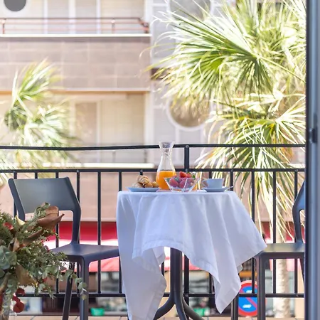 Apartamentos Senabre Palais-2