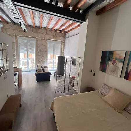 Beautiful Loft In Old Town-3