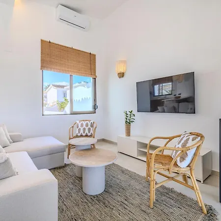 Urbanizacion El Oasis, 20 Villas En 1ª Linea Playa-2