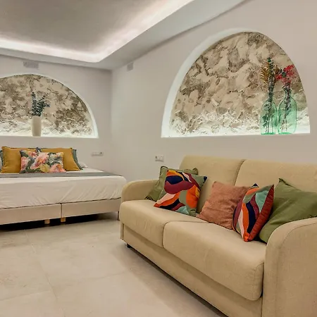 Moona Hostal Altea-2