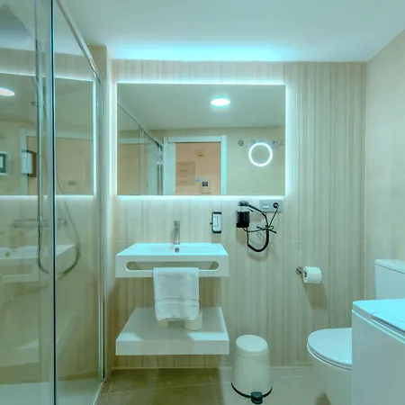 Apartamentos Globus By Be Alicante-2