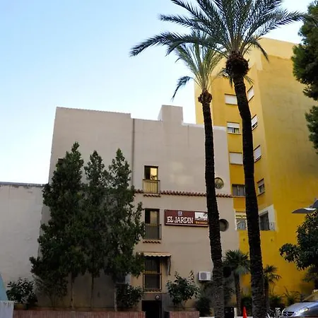 Hostal El Jardin-3