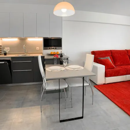 Clubrent - Edf Calpemar, Planta 8, Primera Linea-3