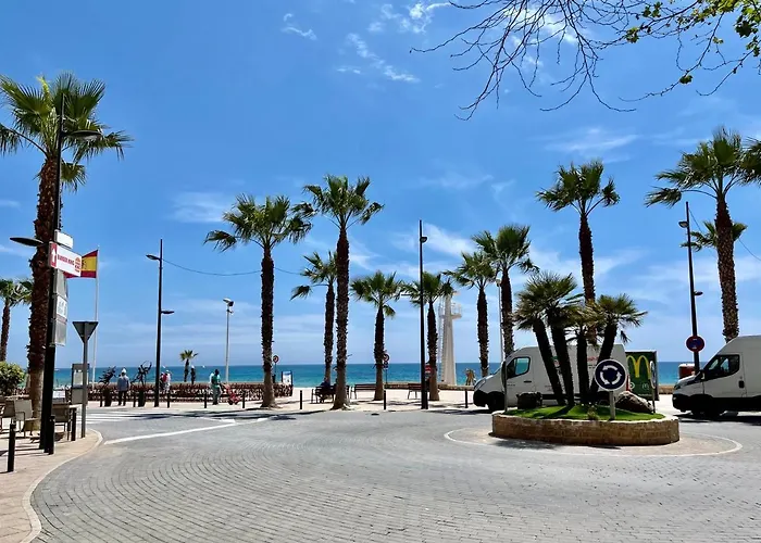 Haustierfreundliches Canario Centrico Y A Solo 50 Metros De La Playa Calp