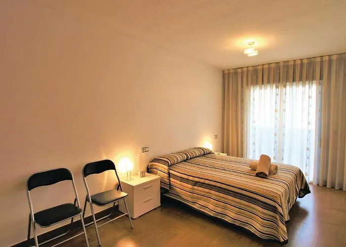 Awesome Apartment In Alicante With 3 Bedrooms, Outdoor Swimming Pool And Wifi