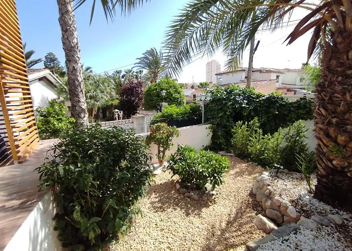Villa Con Piscina A Un Paso De La Playa Benidorm