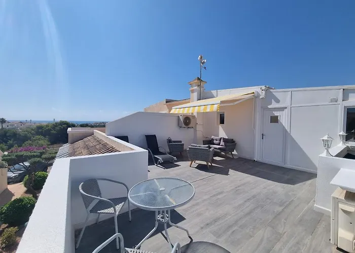 3 Bedroom Apartment Playa Flamenca La Zenia Alicante che accetta animali