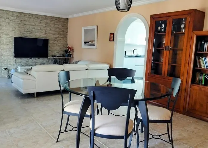 Villa With Private Pool, Bbq, Fitness Center & Sauna Sant Vicent del Raspeig 