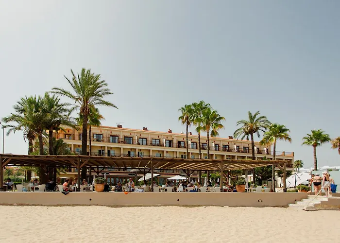 Hotel mit Tennisplatz in Dénia