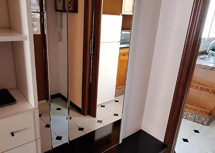 Apartamentos Casa May 1- Centro Benidorm-Solo Mayores De 30 Anos Y Familias aceita animais de estimação