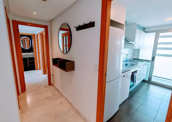 Benidorm High Rise Apartments - Sea Views - Torre Lugano