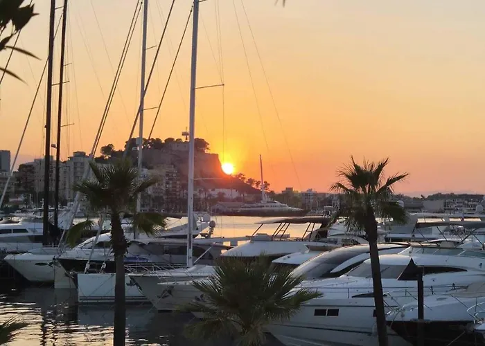Reihenhaus am Meer mit Pool, primera linea Dénia