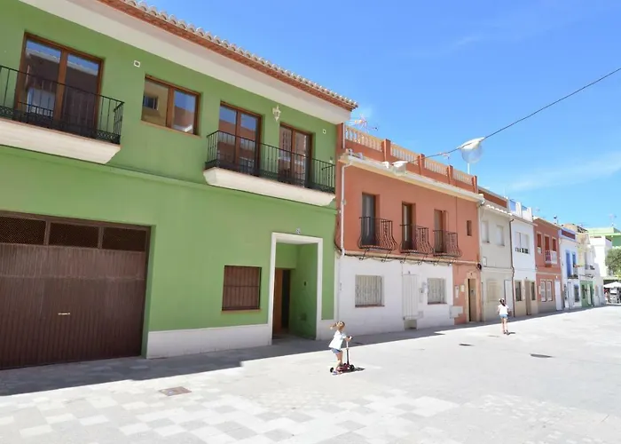 Privates The Green Townhouse In Denia Centre By Nras