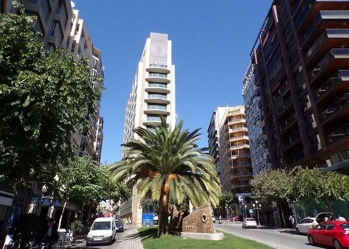 Big Room Holiday Alicante